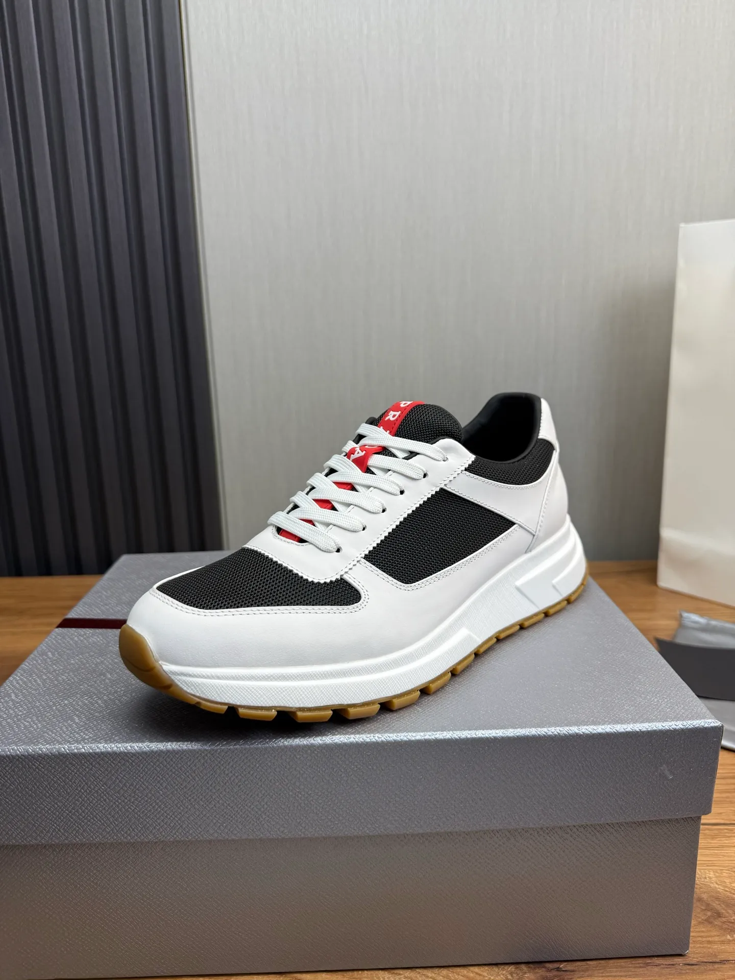 Men's shoes 💰560💰 [PRADA] Men's shoes are popular in the counter, official website is synchronized, 1 high-quality shipment ✔️Original cowhide upper + cowhide lining, 1🆚1 replica, original sole, 38-45 (45 customized, non-refundable)
